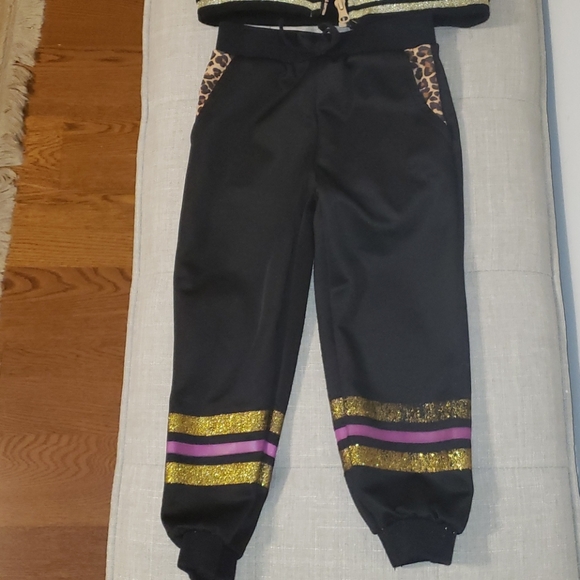 Leopard Print Puff Vest & Sweat Pants- Size 3T - Picture 3 of 4